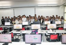 ภาพบรรยากาศการอบรมเชิงปฏิบัติการการใช้โปรแกรม GeoGebra ในการเขียนภาพ 3 มิติ